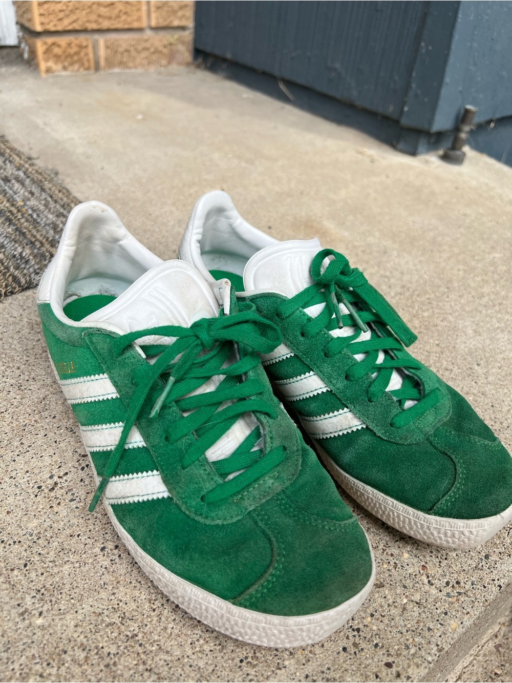 adidas Kids Green Suede Sneakers size 5